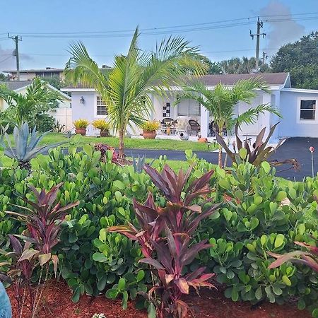 Palm Springs 3-Bedroom 2-Bath 5 Miles To The Beach Lake Worth Beach Exterior photo