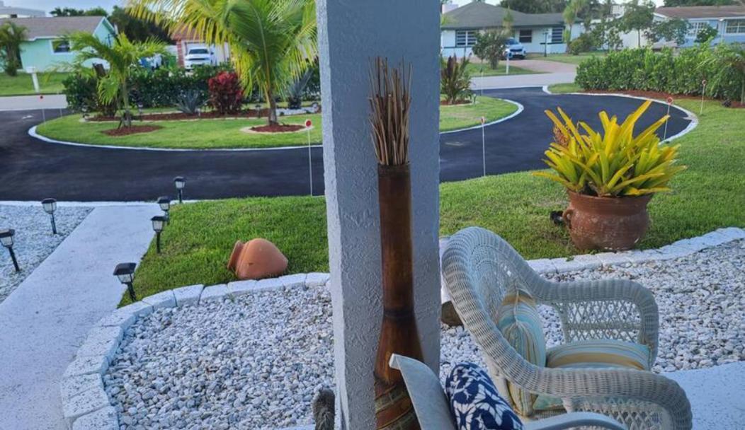 Palm Springs 3-Bedroom 2-Bath 5 Miles To The Beach Lake Worth Beach Exterior photo