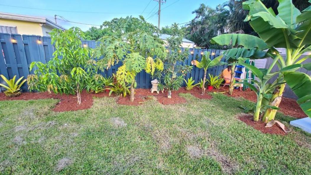 Palm Springs 3-Bedroom 2-Bath 5 Miles To The Beach Lake Worth Beach Exterior photo